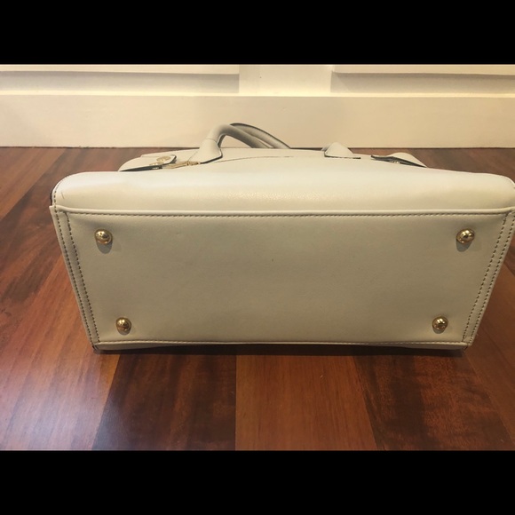 New! Gray purse! - Picture 6 of 6